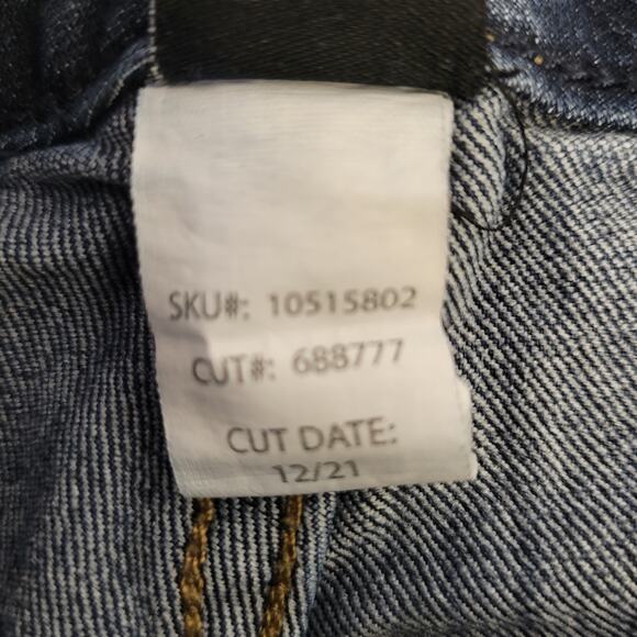 Torrid Blue Denim Shorts Women's Size 16 Button and Zip Front Pockets - Picture 6 of 10